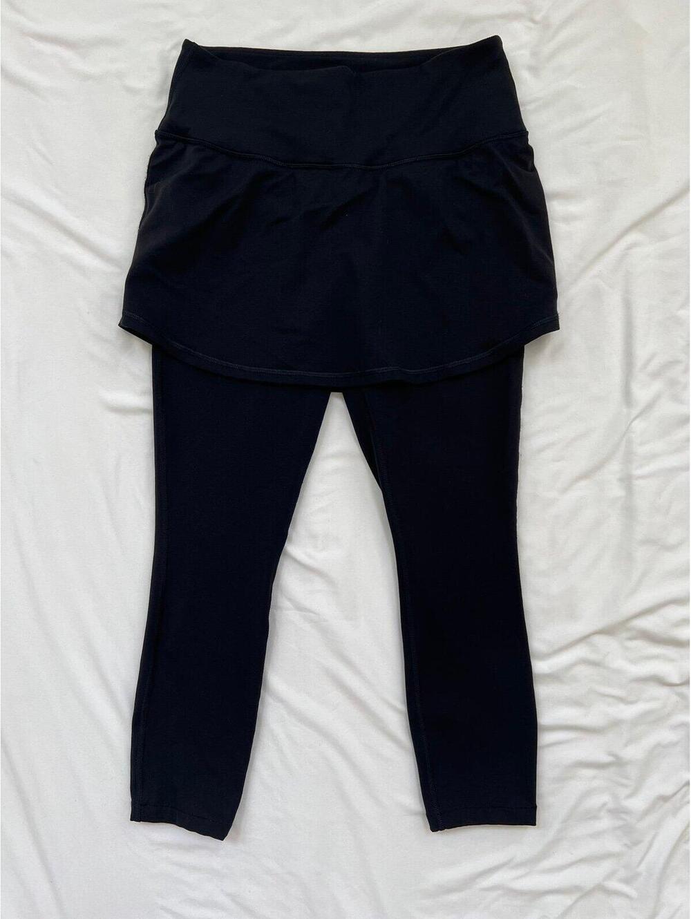 Athleta women’s size small black skirted leggings